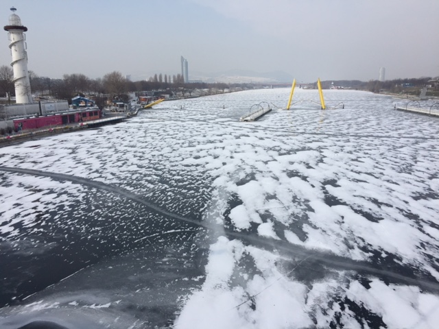 201803 ECR 凍ったドナウ川